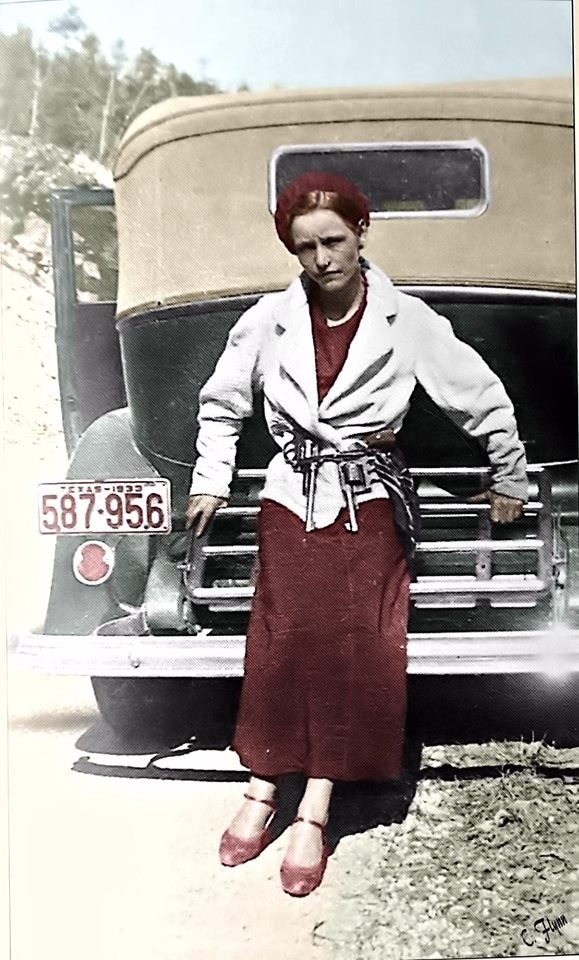 10+ Rare Photos Of Bonnie Parker Exposed