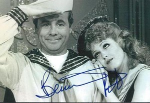 Bernadette Peters Signed The Jerk Broadway Movie Actor Rare Proof Coa Bernadette Peters Signed The Jerk Broadway Movie Actor Rare Proof Coa