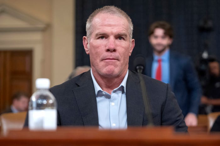 Brett Favre Diagnosed With Parkinson Amp 39 S Disease After Amp 39 Thousands Amp 39 Of Brett Favre Diagnosed With Parkinson Amp 39 S Disease After Amp 39 Thousands Amp 39 Of