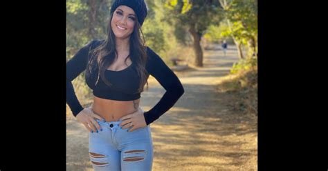 How Does Courtney Tilia Onlyfans Work? Accessing Her Sex Content