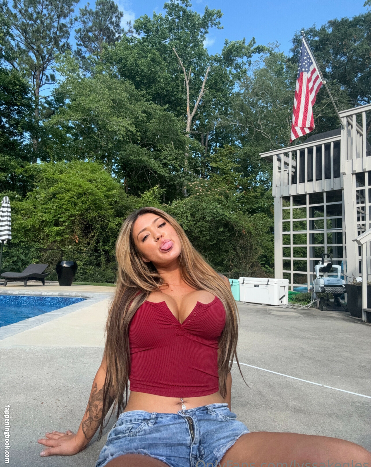 Lyssa Nude