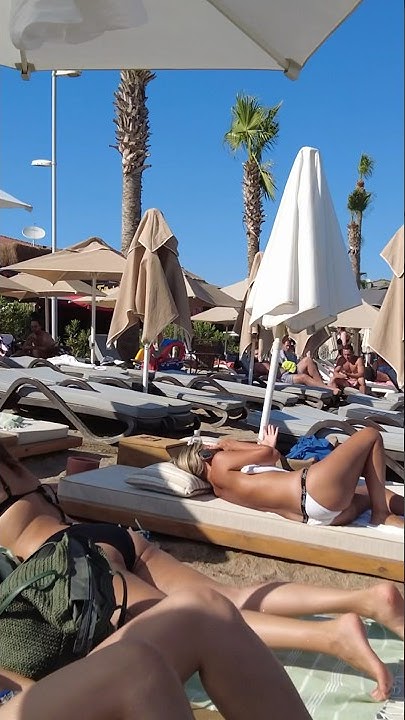 Nuude Beach