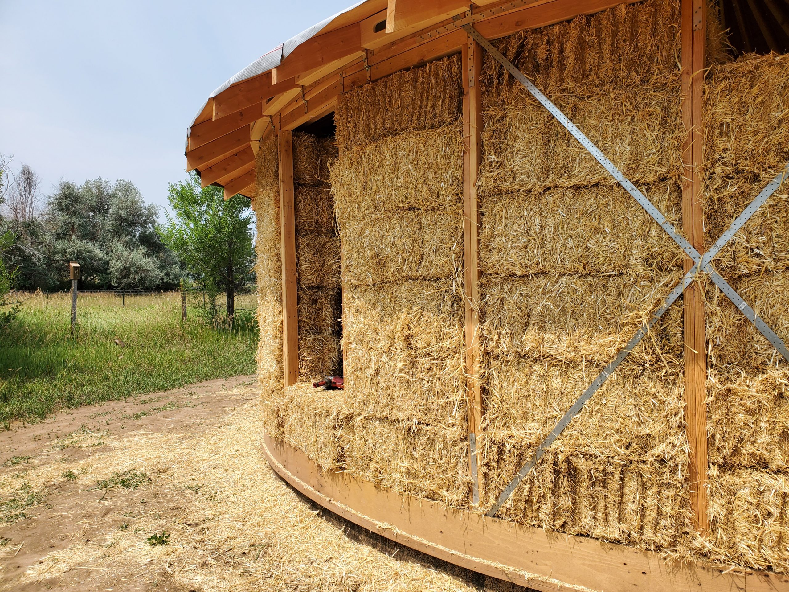 Size Of A Bale Of Straw