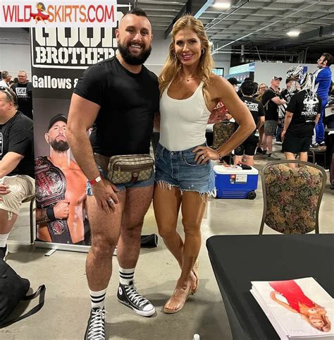 Torrie Wilson Nude Images