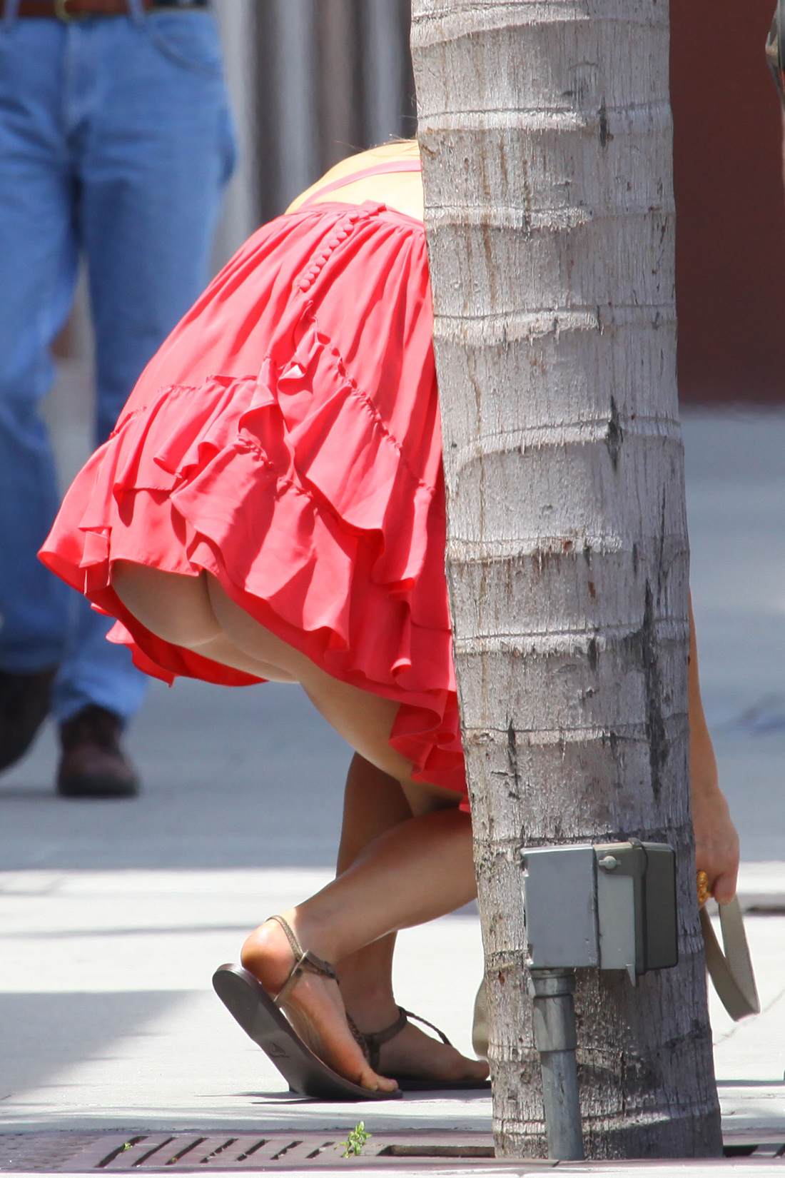 What Caused Ali Larter Nip Slip? Avoid Wardrobe Malfunctions