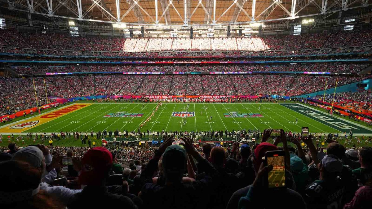 What's Super Bowl Kickoff Time? Your Game Day Schedule